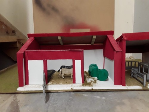 Scale cattle shed with - cattle,